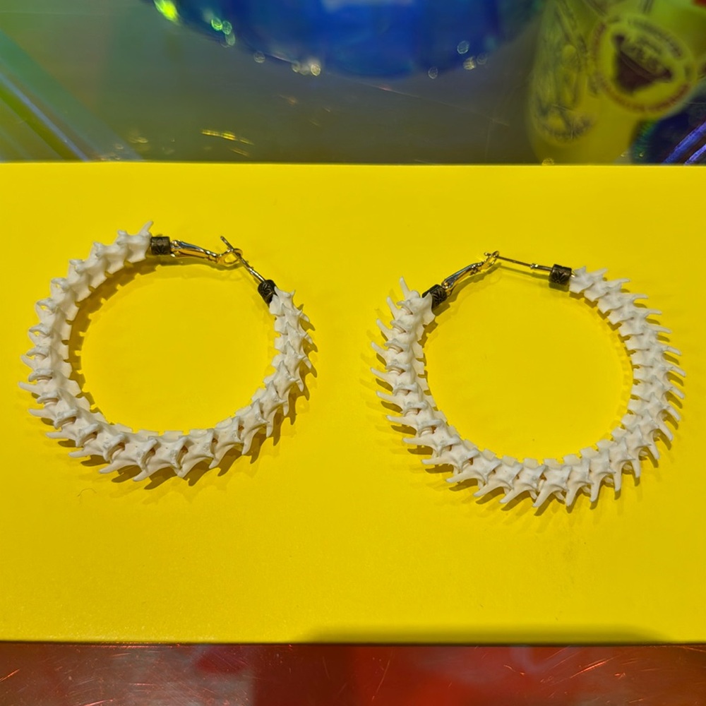 EUC Real Snake Vertebrate Hoop Earrings